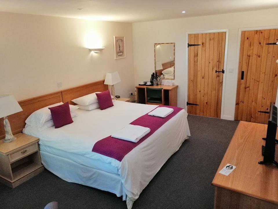 Hotel The Flying Fish Stables Ilminster Habitación foto